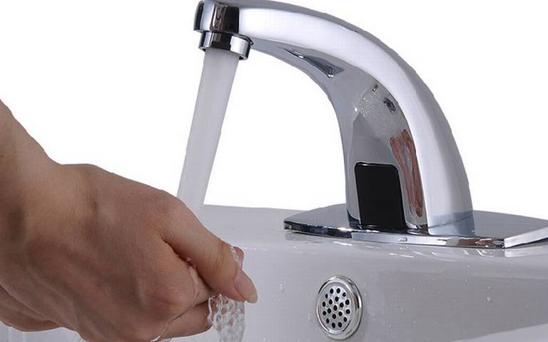 5. baño sostenible: Instala grifos ahorradores