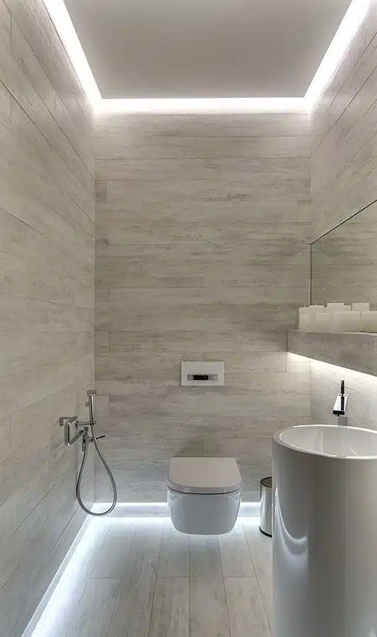 Foto de un baño con iluminacion led ¿Cómo decorar un baño pequeño moderno?